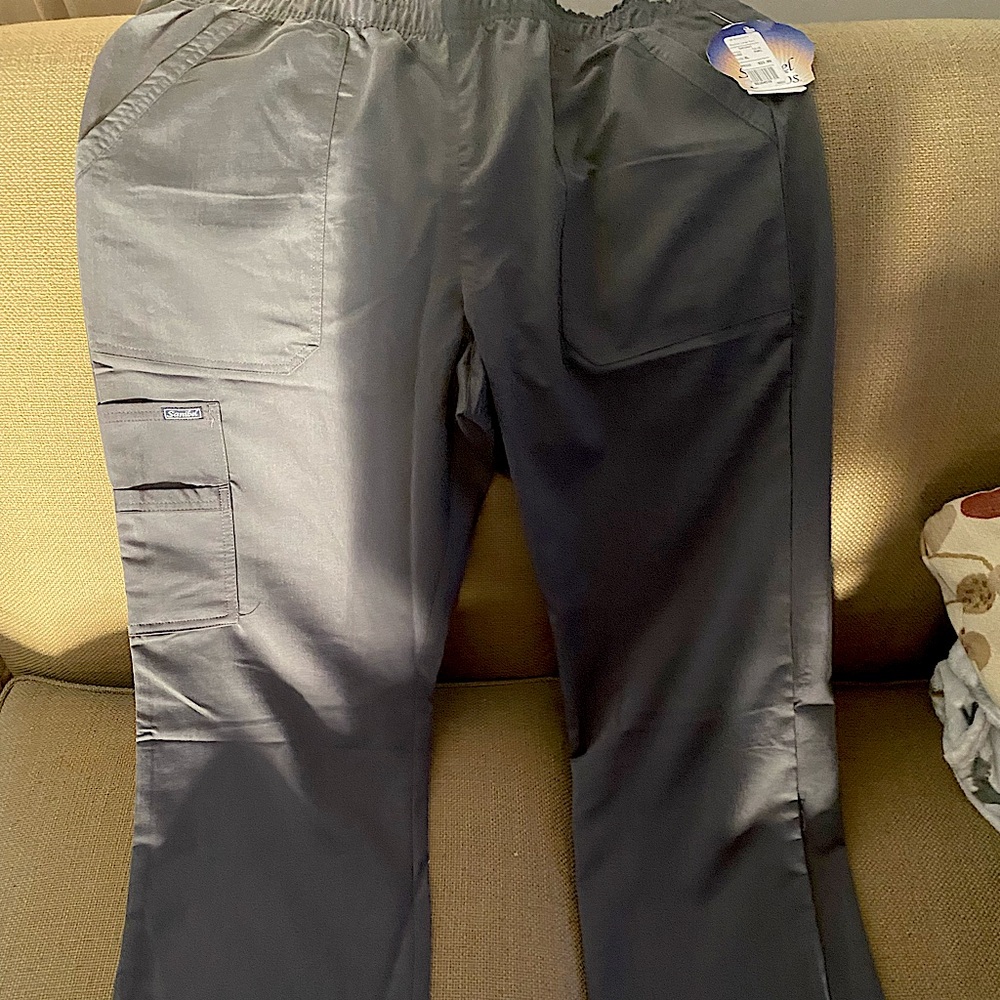 XL Sanibel Gray Scrub Pants